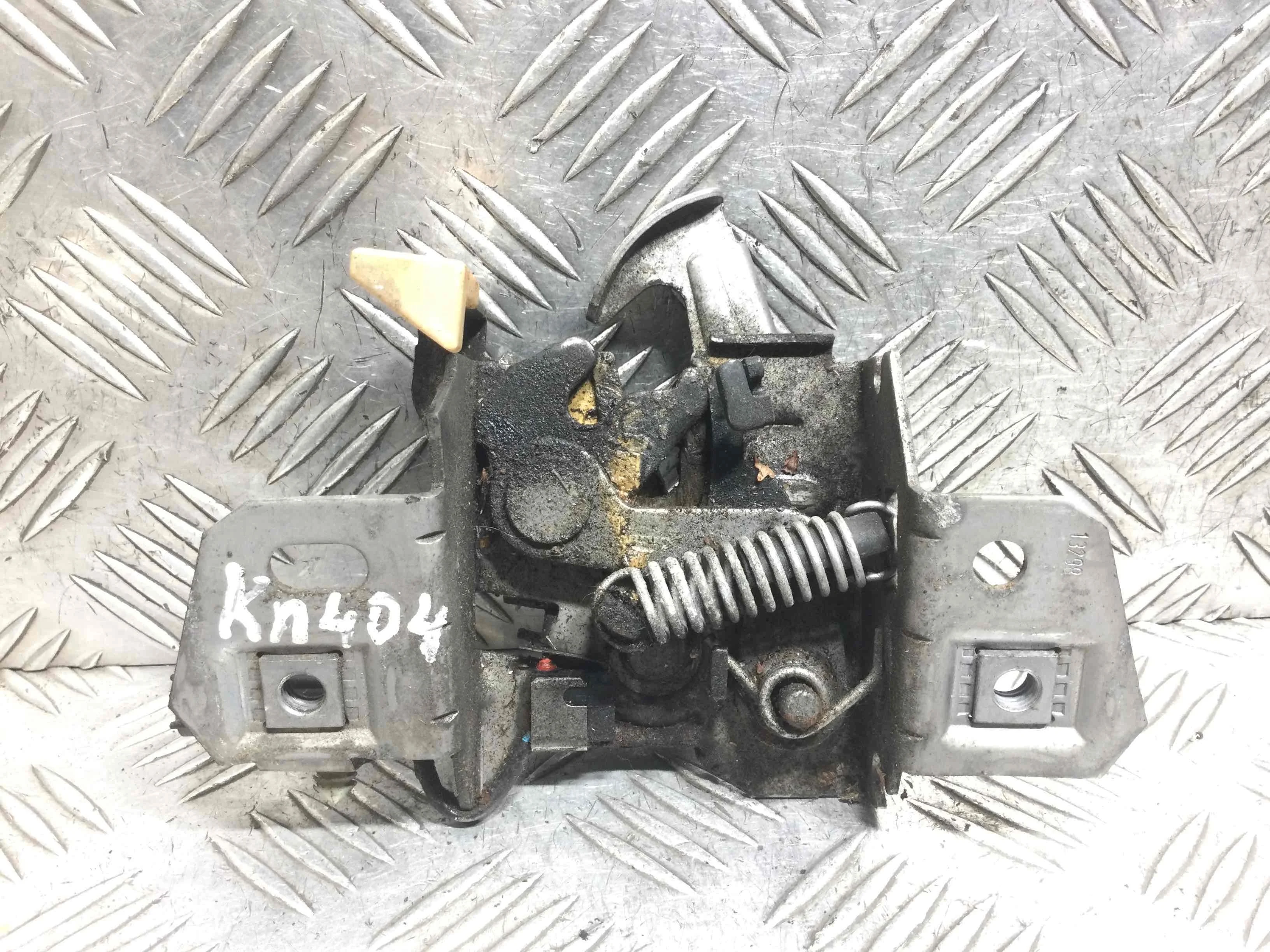 Замок капота Volvo S40 2 поколение [рестайлинг] (2007-2012) бензин 2.4 i Механика Седан