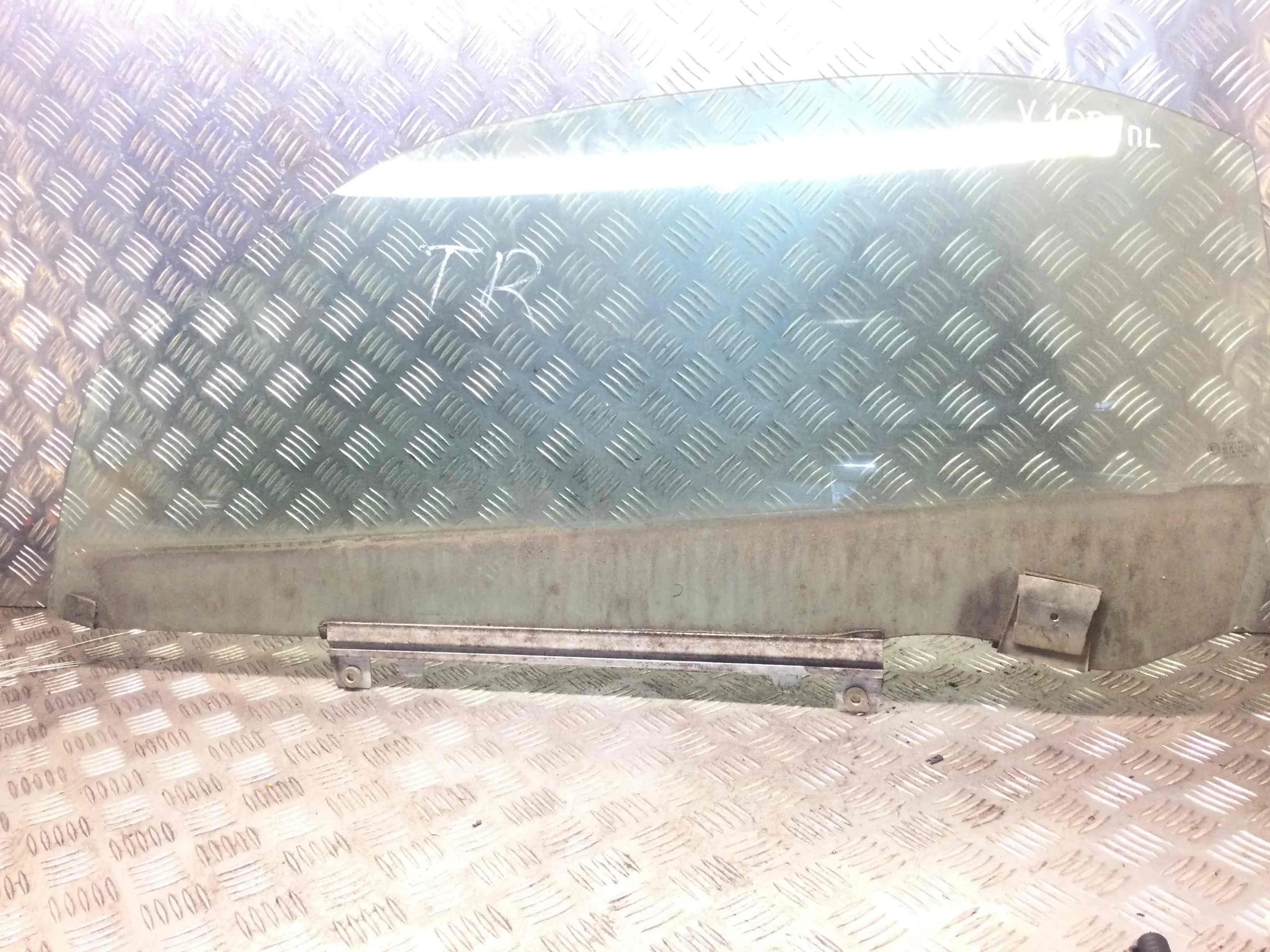 Стекло двери передней левой Mercedes SLK R170 (1996-2000) бензин 2.3 Kompressor Механика Купе