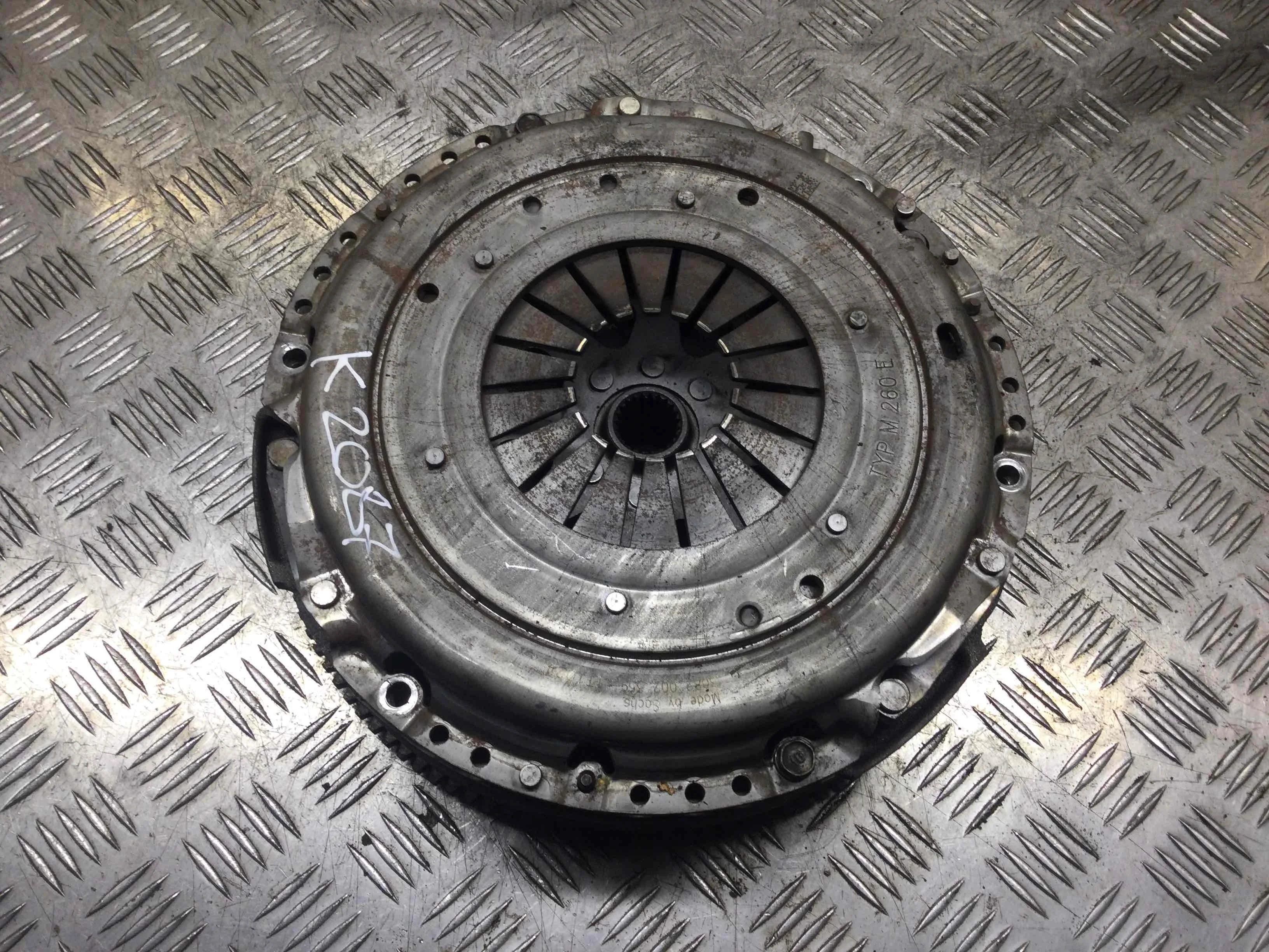 Маховик Hyundai Santa Fe 2 поколение (2005-2010) дизель 2.2 CRDi Механика Внедорожник