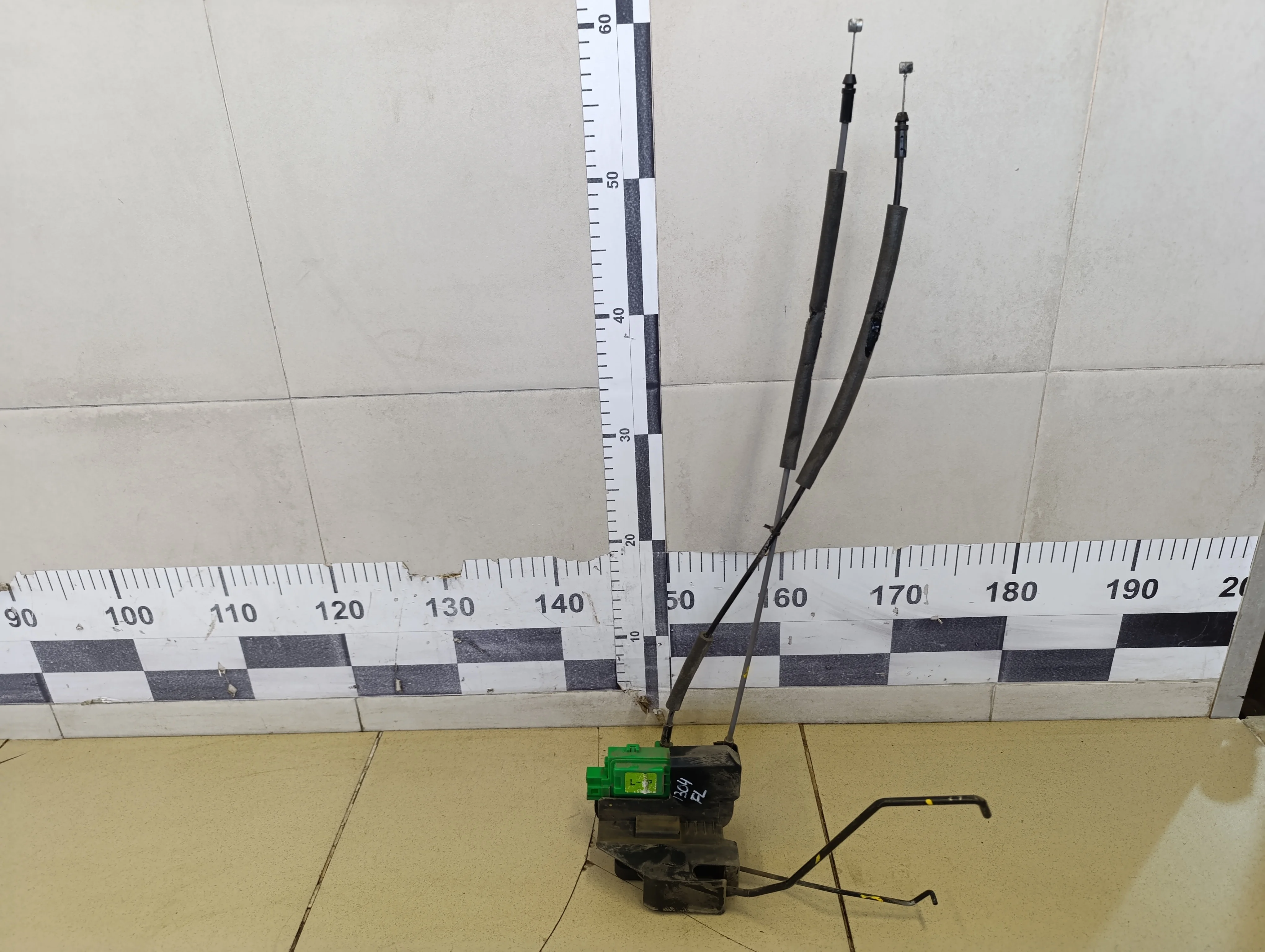 Замок двери передней левой Solaris 2010-2017