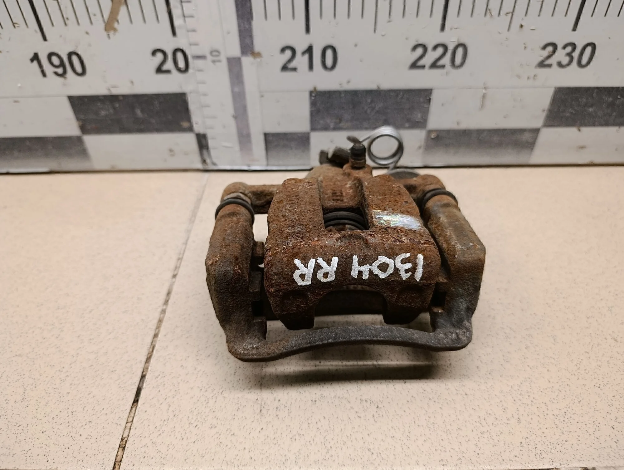 Суппорт задний правый Solaris 2010-2017