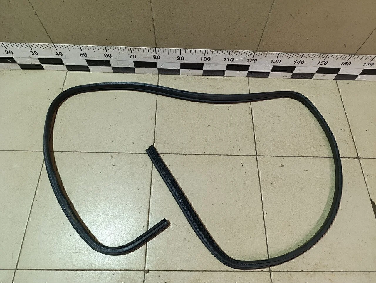 Уплотнитель двери Focus II 2005-2008