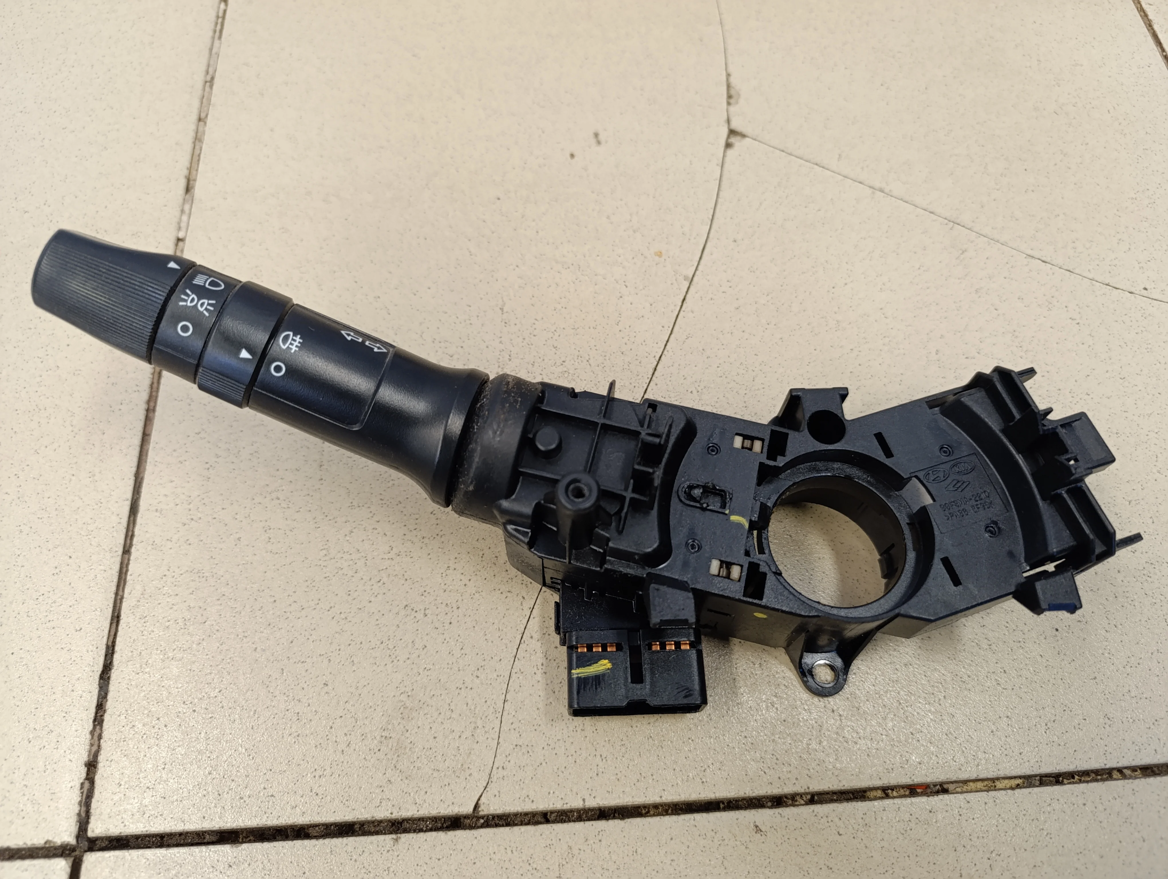 Переключатель поворотов подрулевой Solaris 2010-2017