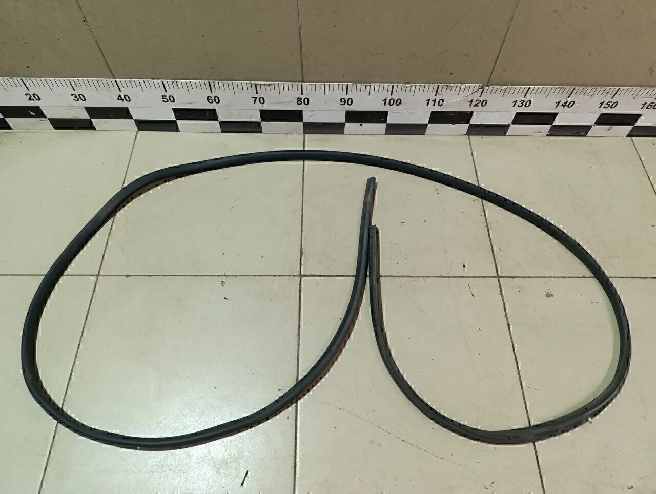 Уплотнитель двери Focus II 2005-2008