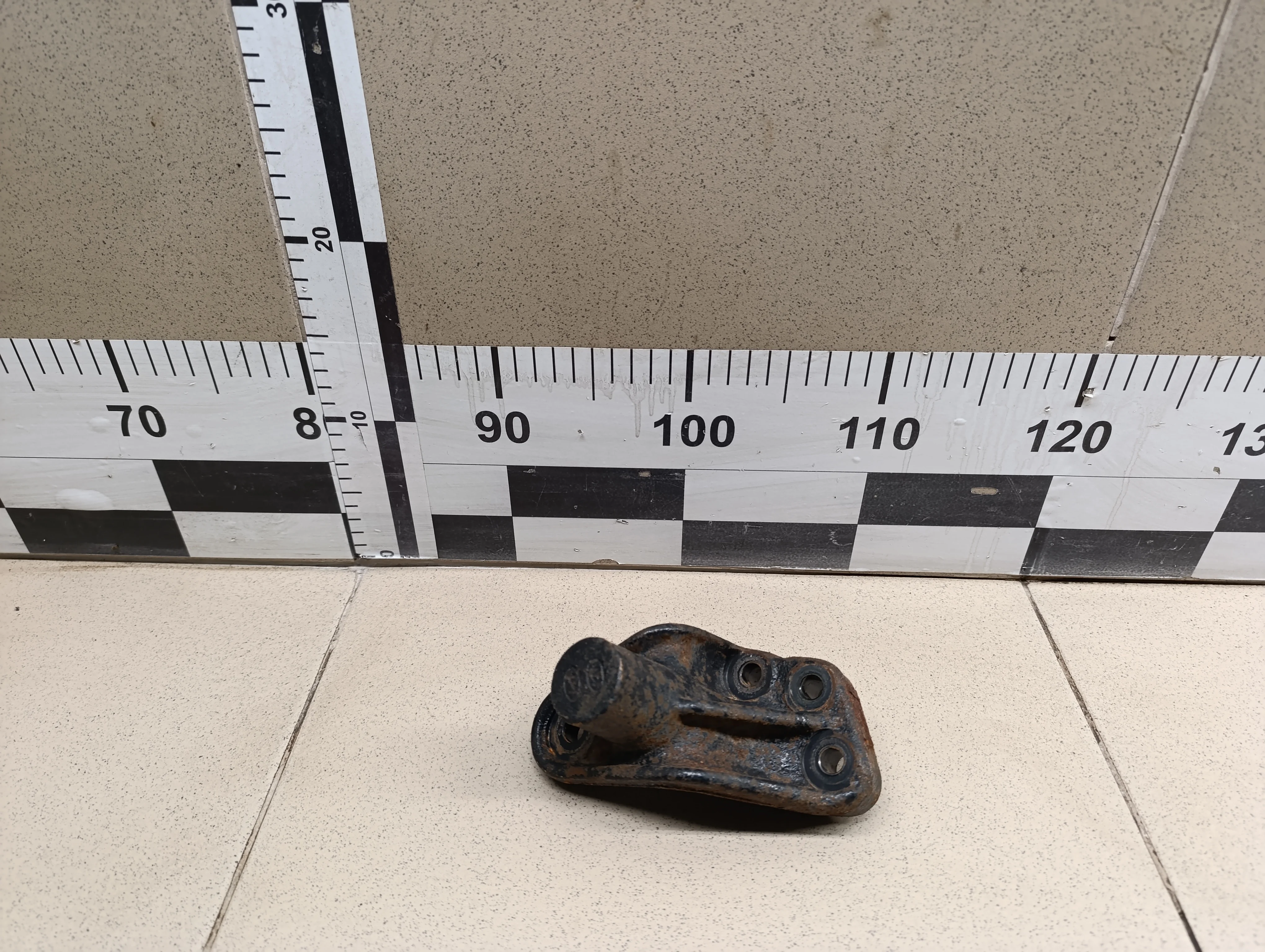 Кронштейн двигателя правый Solaris 2010-2017