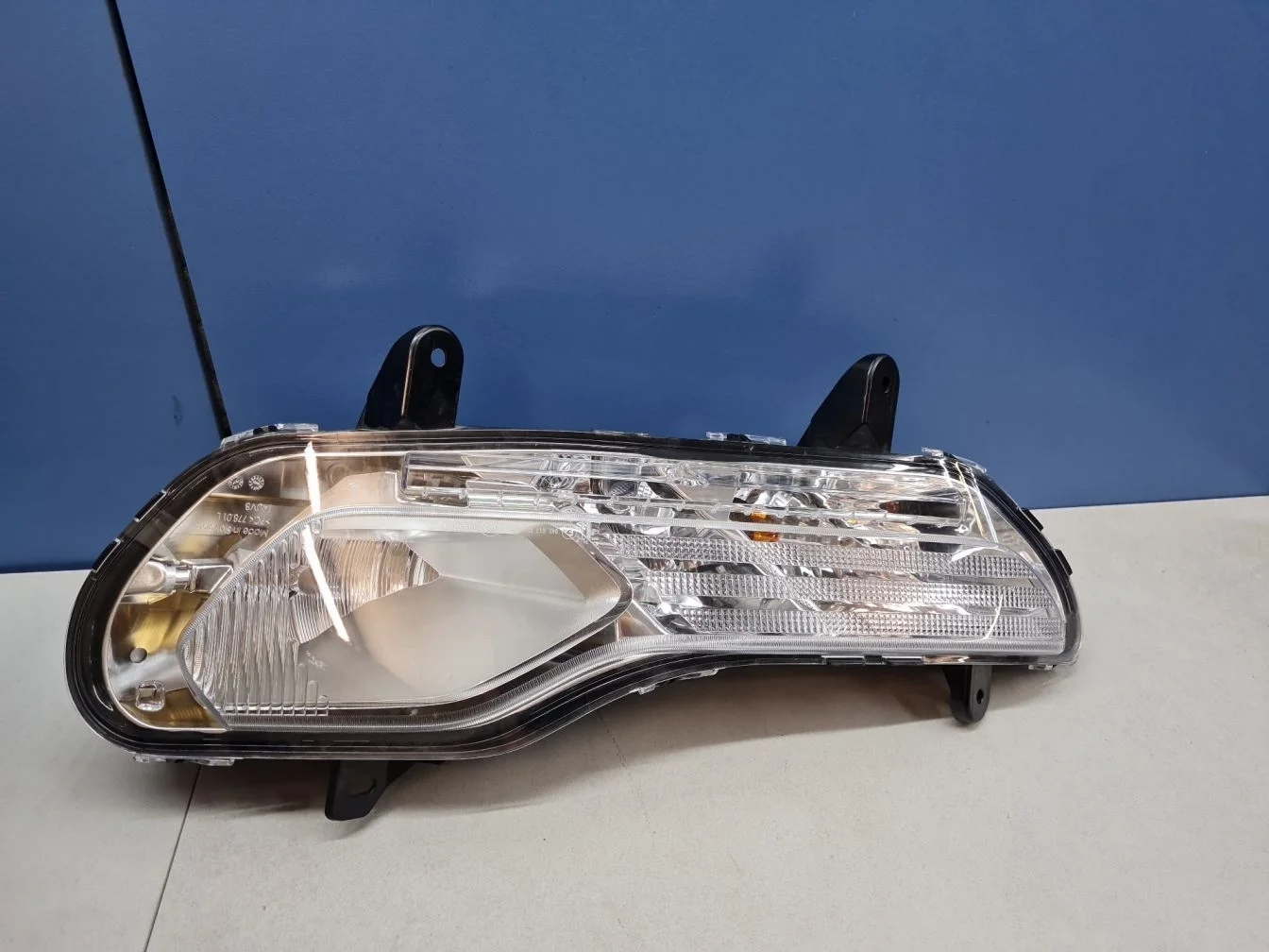 Фара противотуманная левая для Ford Kuga 2012-2019