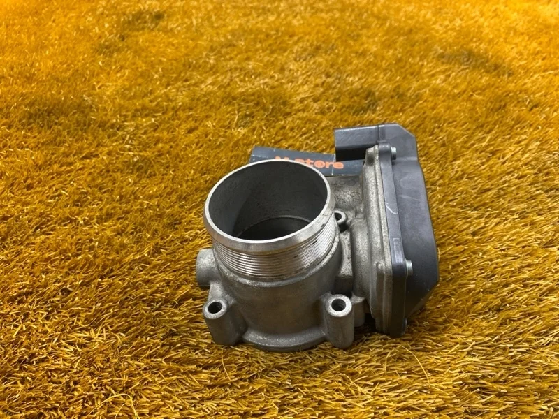 Дроссельная заслонка Audi Q3 2012 06F133062Q 8U CPSA