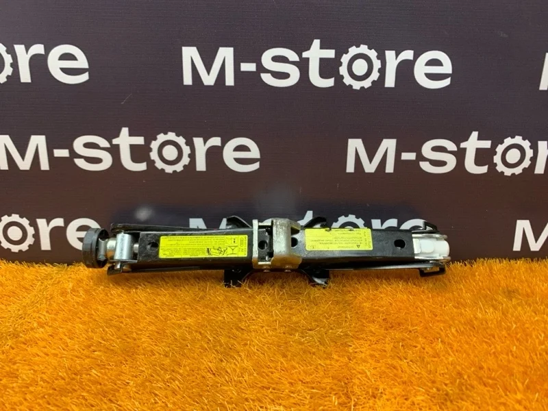 Домкрат Audi A4 2013 8K0011031K B8/8K CDN