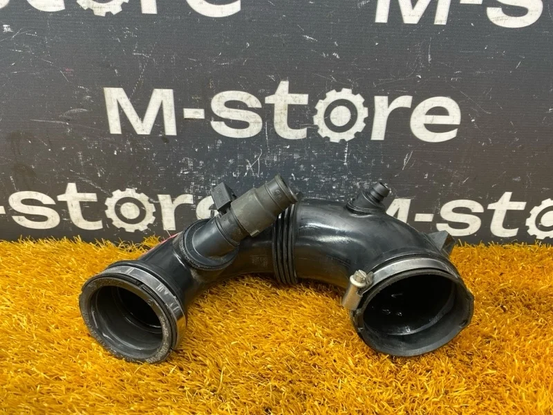 Патрубок воздушного фильтра Mercedes-Benz C-Class 2014 A2740900029 W205 274.920