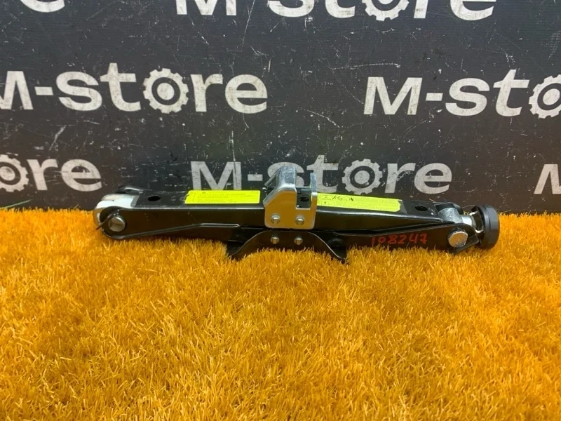 Домкрат Audi A5 2010 8K0011031G 8T CDN