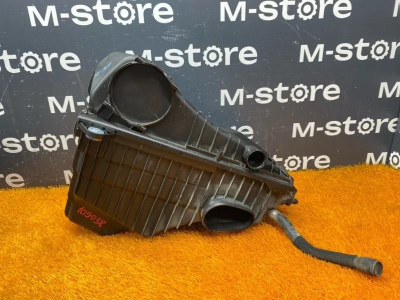 Корпус воздушного фильтра Audi Q7 2012 7L6129601AT 4LB CJT