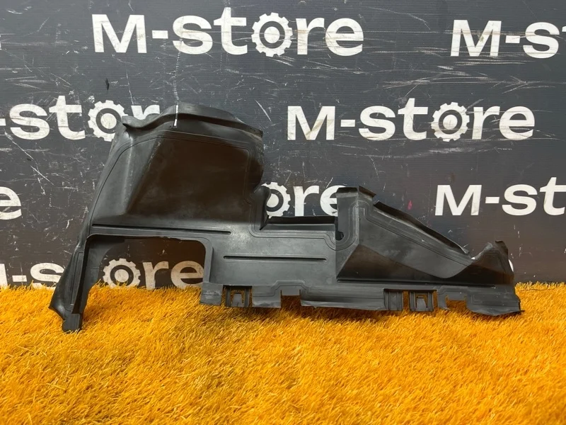 Воздуховод радиатора Audi A5 2012 8T0121284M 8T CDN, правый