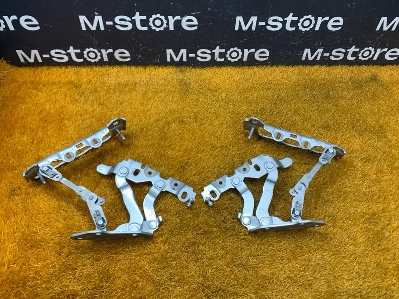 Петля капота Mercedes-Benz E-Class 2010 A2048800228 W212 642.850