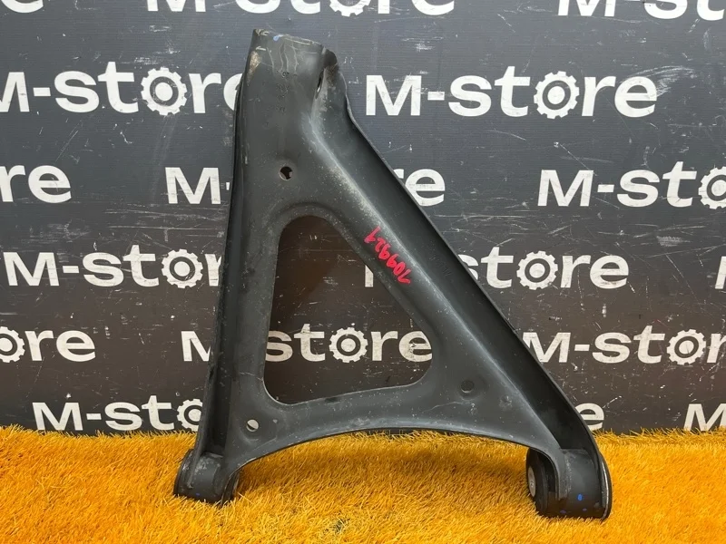 Рычаг подвески нижний Audi Q7 2012 7L0505352AA 4LB CJT, задний правый