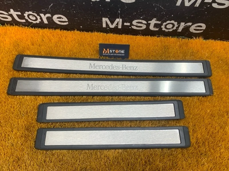 Накладка на порог салона Mercedes-Benz E-Class 2005 A2116801335 W211 272.943