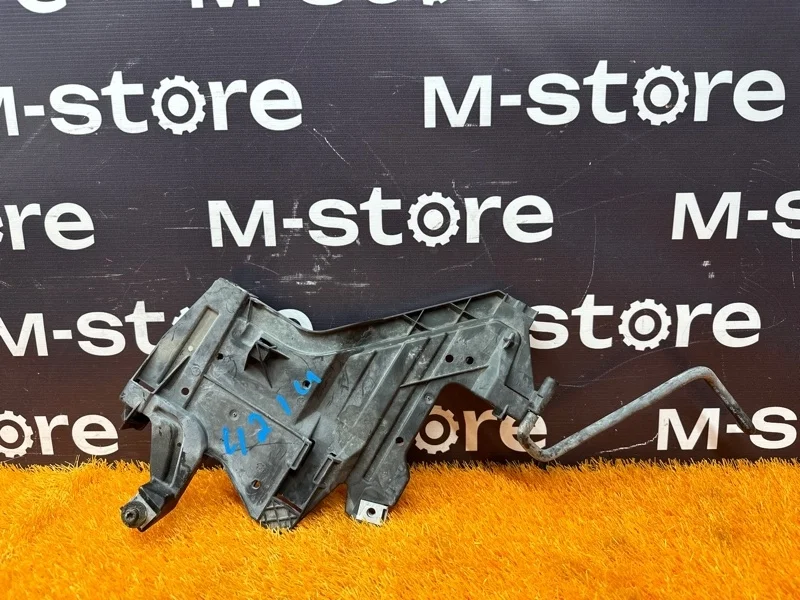 Кронштейн фары Audi A4 2011 8K0941453 B8/8K CDNB, левый