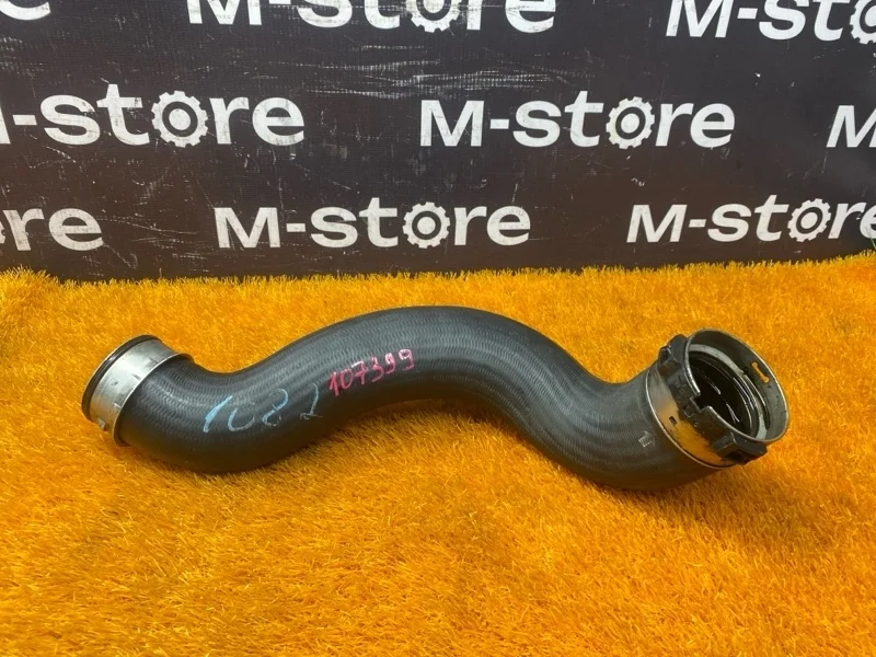 Патрубок интеркулера Mercedes-Benz E-Class 2010 A2045280682 W212 642.850, правый