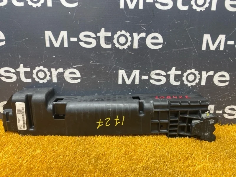 Кронштейн радиатора Bmw X3 2013 17117593839 F25 N55B30A, правый