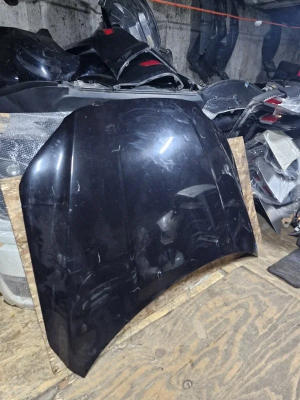 Капот Volvo V70 2016 BW