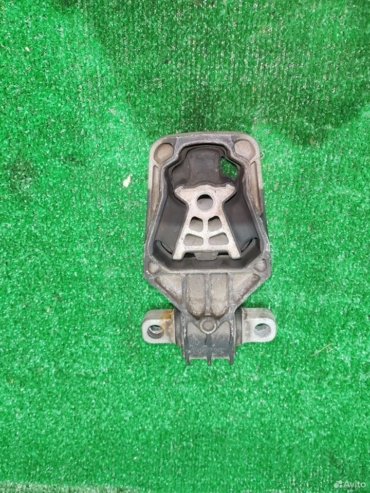 Подушка двигателя mercedes a2462401209