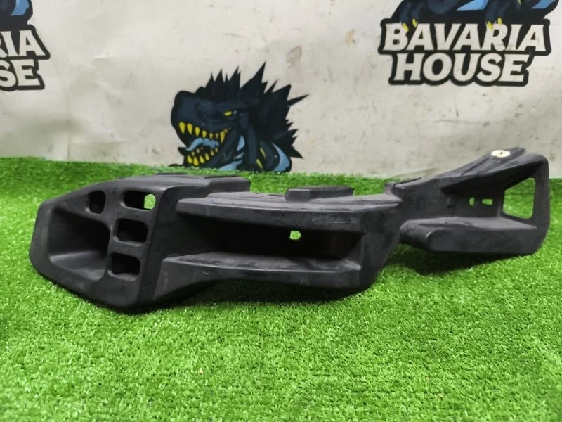 Кронштейн заднего бампера Porsche Cayenne 2014 7P5807394A 92A M55.02, правый