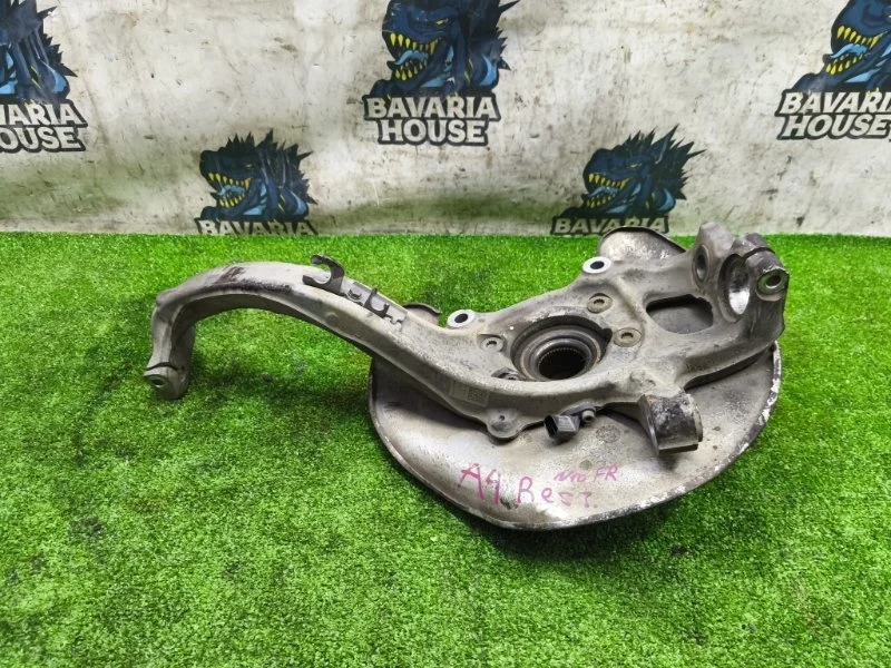 Кулак передний правый Audi A4 2012 4G0407254B B8 CDN