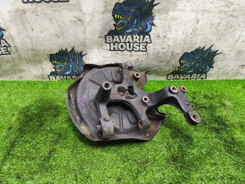 Кулак задний левый Audi A3 2011 1K0505435AB 8P CDA