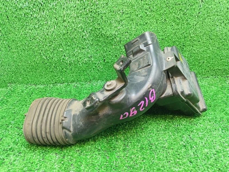 Резонатор воздушного фильтра Honda CR-V 2007 RE4