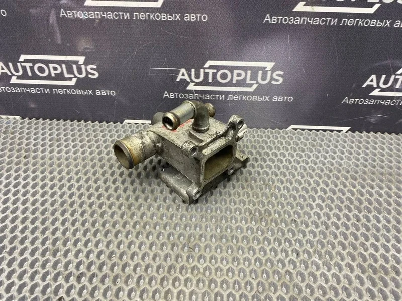 Фланец системы охлаждения Ford Focus 2008 1S7G8K556AJ СЕДАН 2.0 AODA