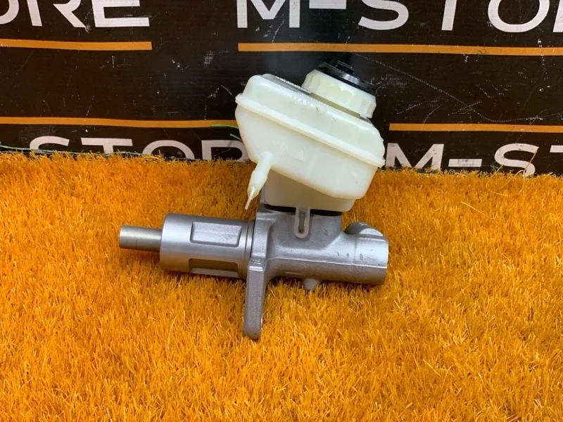 Главный тормозной цилиндр Audi Q5 2010 8K0611021A 8R CDNC