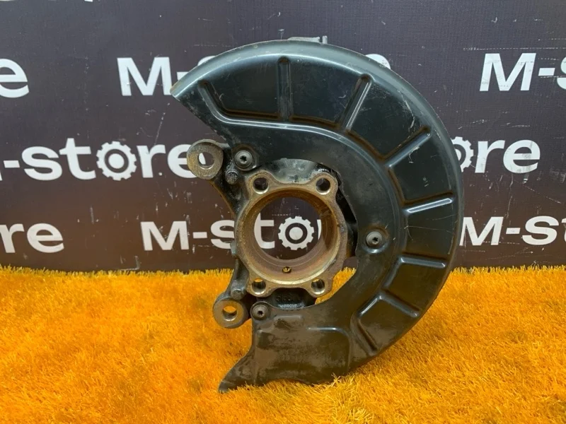 Кулак поворотный Audi Q3 2013 1K0407255AA 8U CCZ, передний левый