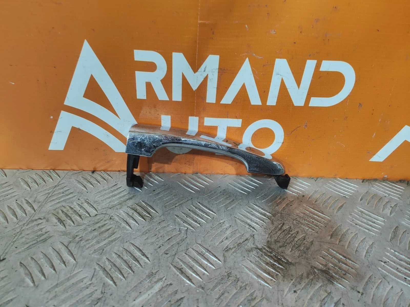 Ручка двери внешняя Kia Sorento 2009-2019 XM