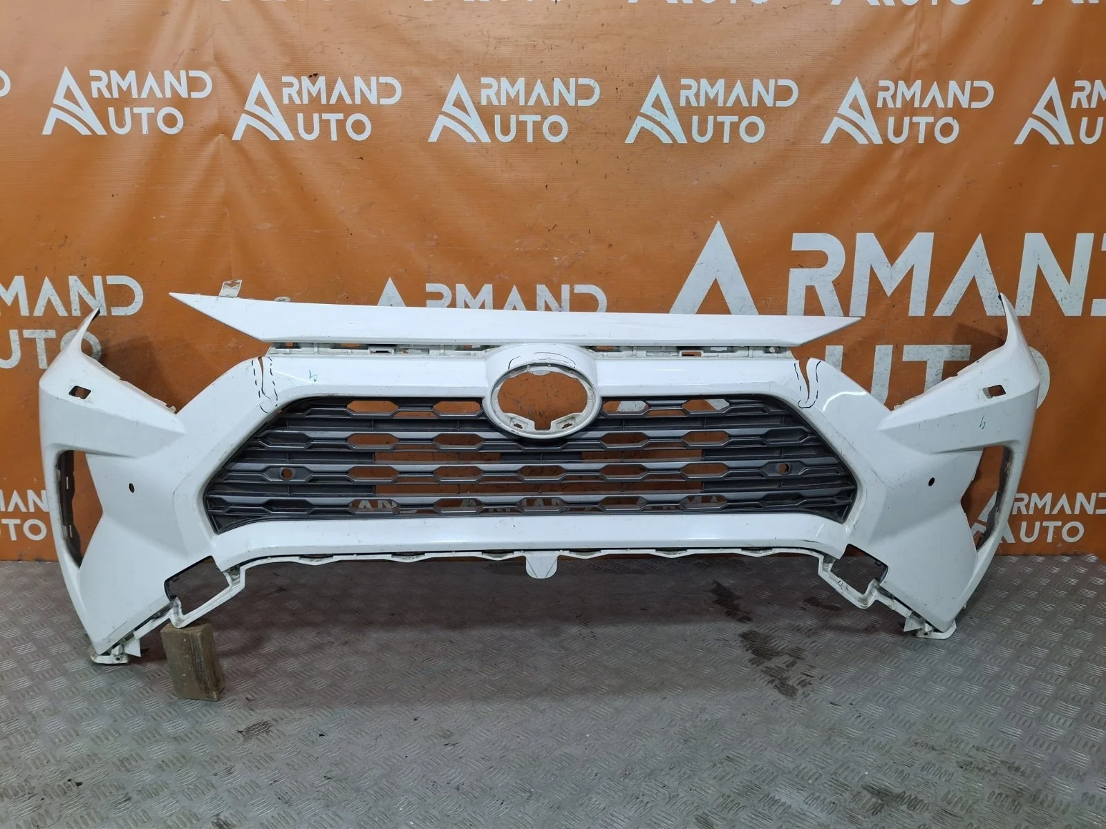 Бампер Toyota RAV4 2018-нв 5 XA50