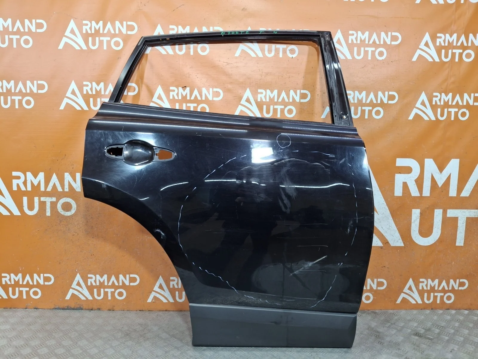 Дверь Toyota RAV4 2015-2019 CA40