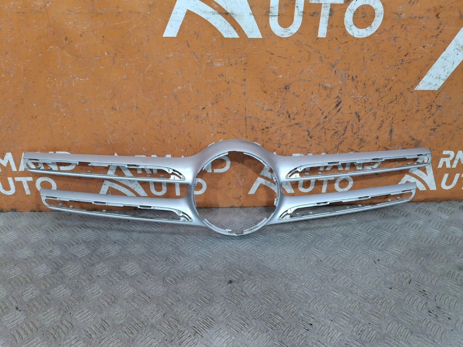 Накладка решетки радиатора Mercedes GLC-Class 2015-2019 X253