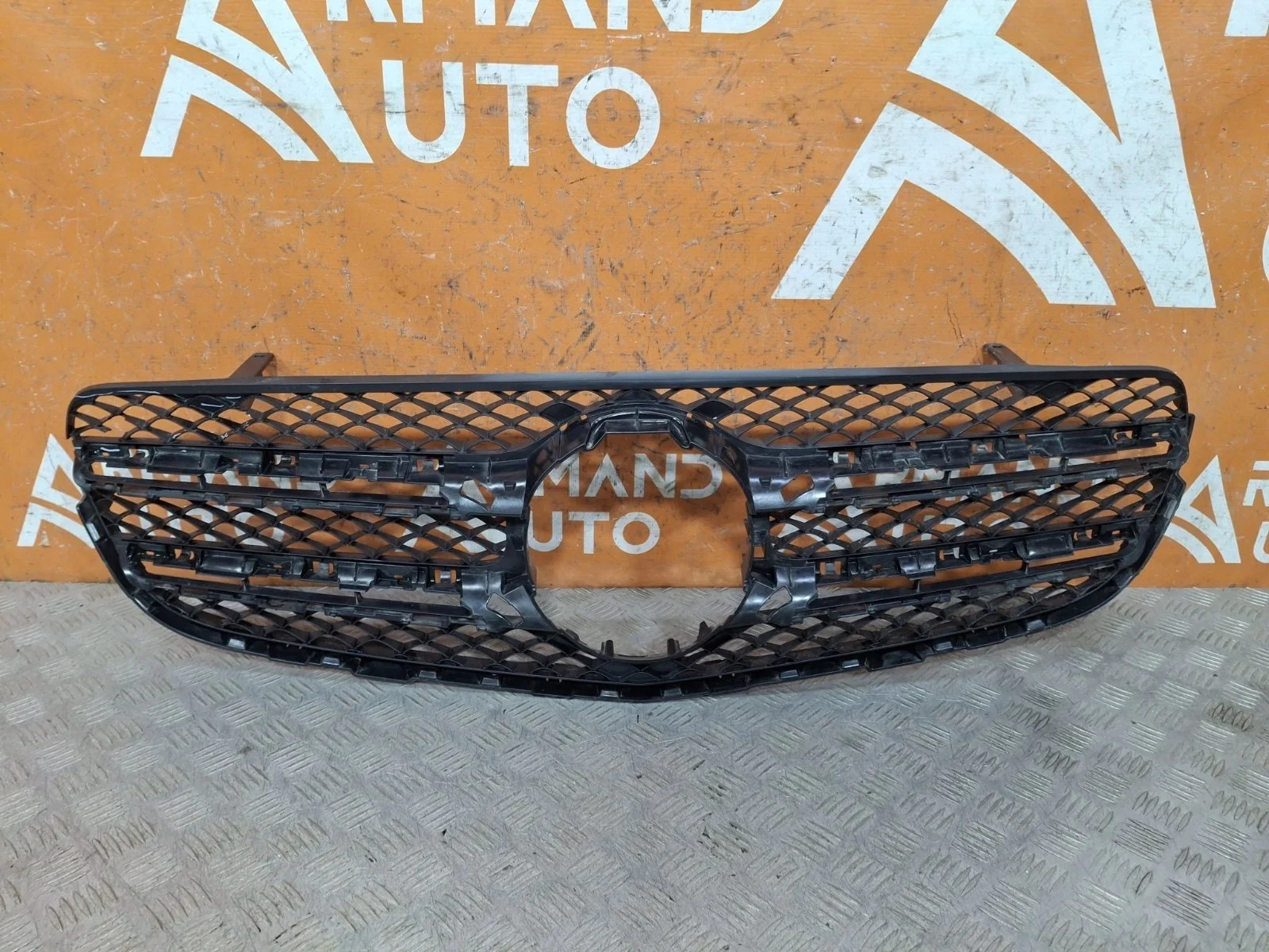 Решетка радиатора Mercedes GLC-Class 2015-2019 X253