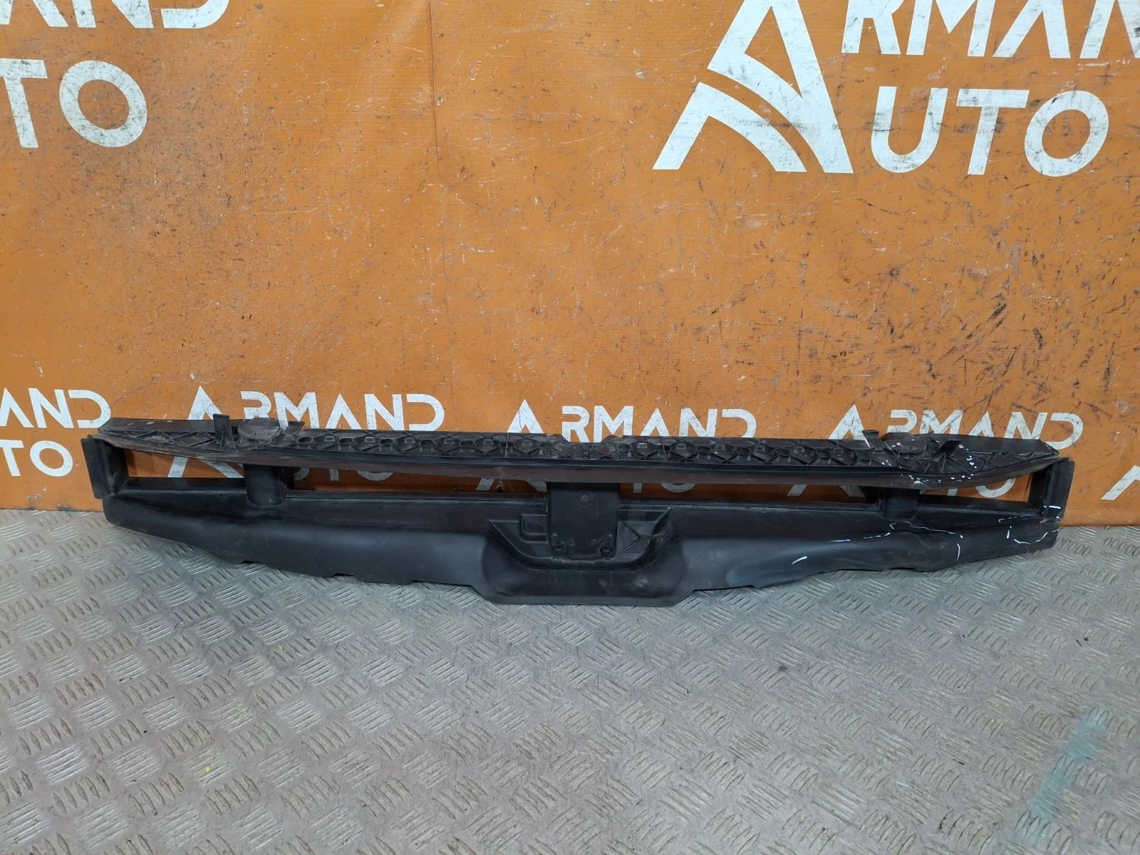 Воздуховод радиатора нижний BMW X5 2018-нв G05