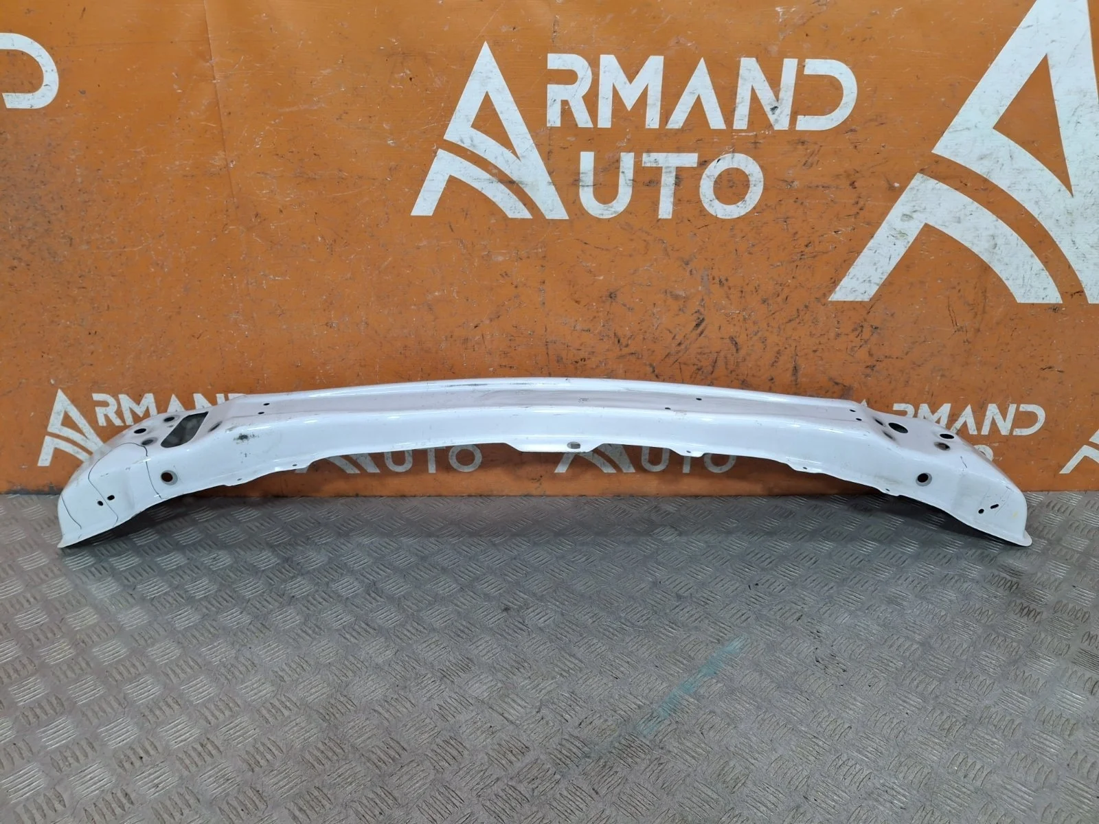 Усилитель бампера Renault Logan 2012-2022