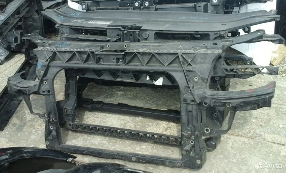 Панель радиаторов(телевизор) на ауди тт 8n0805594a