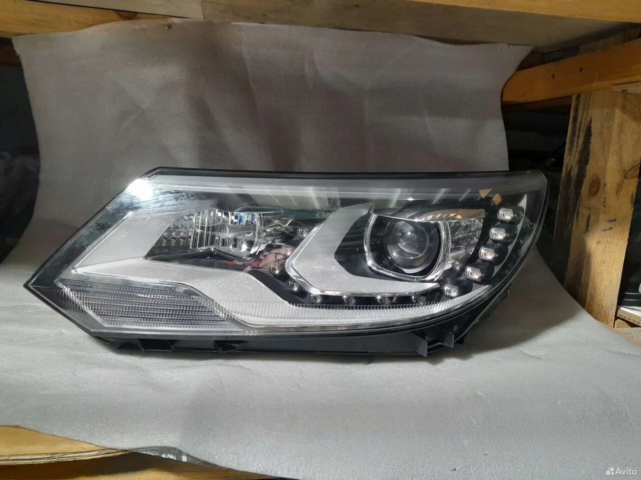 Фара ксенон адаптив фольксваген тигуан 5n1941753