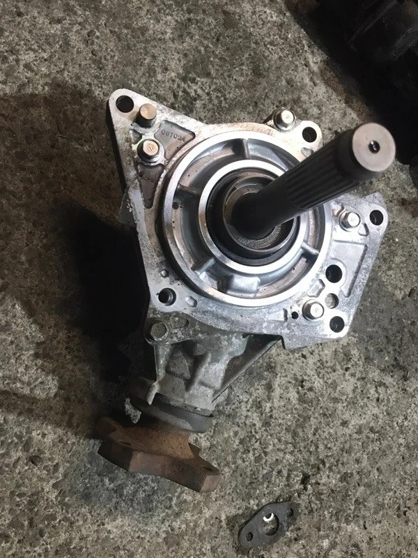 Редуктор Nissan Qashqai 33100EN10A J10, передний