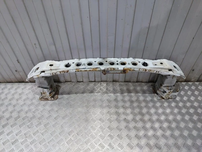 Усилитель бампера Ford Kuga 2013