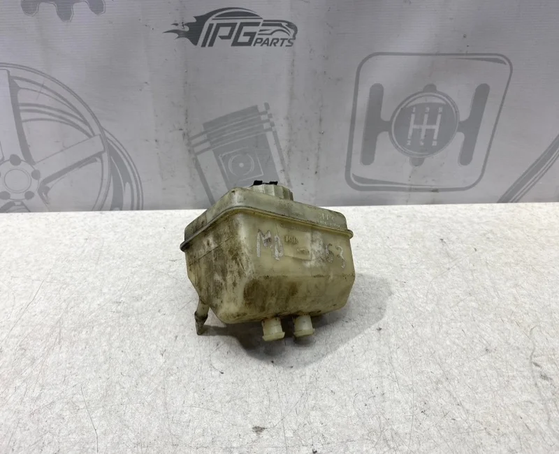 Бачок главного тормозного цилиндра Mercedes-benz ML W163