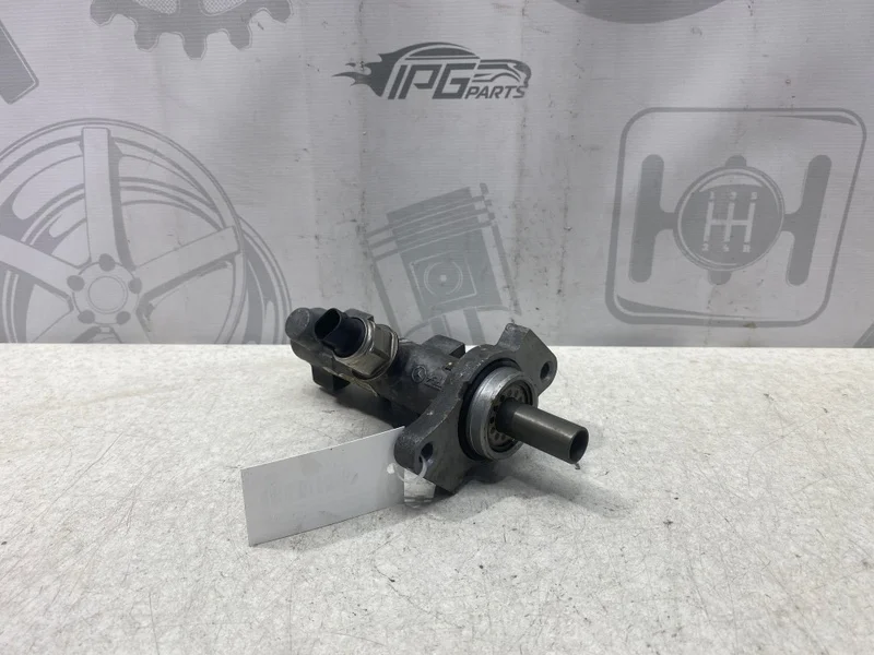 Главный тормозной цилиндр Mercedes-benz ML 2002 W163