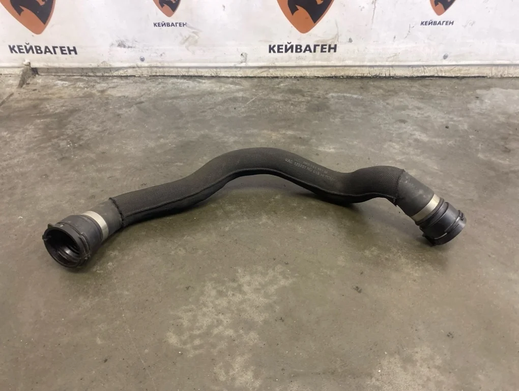 Патрубок системы охлаждения Audi A4 2010 B8