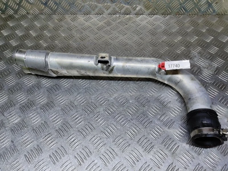 Патрубок интеркулера Volkswagen Touareg 2