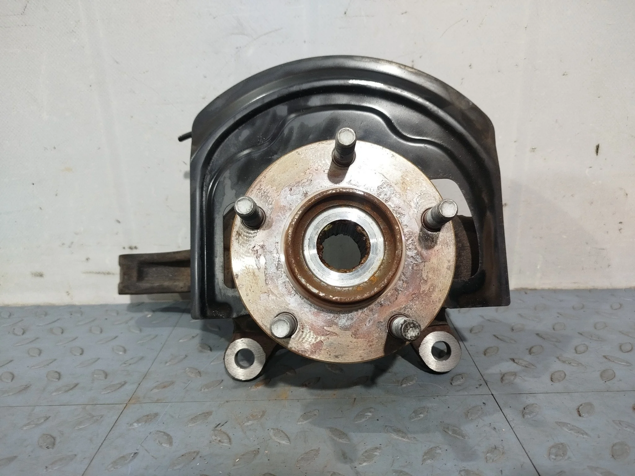 СТУПИЦА NISSAN RENAULT ПЕРЕД ЛЕВО 40202JG01A