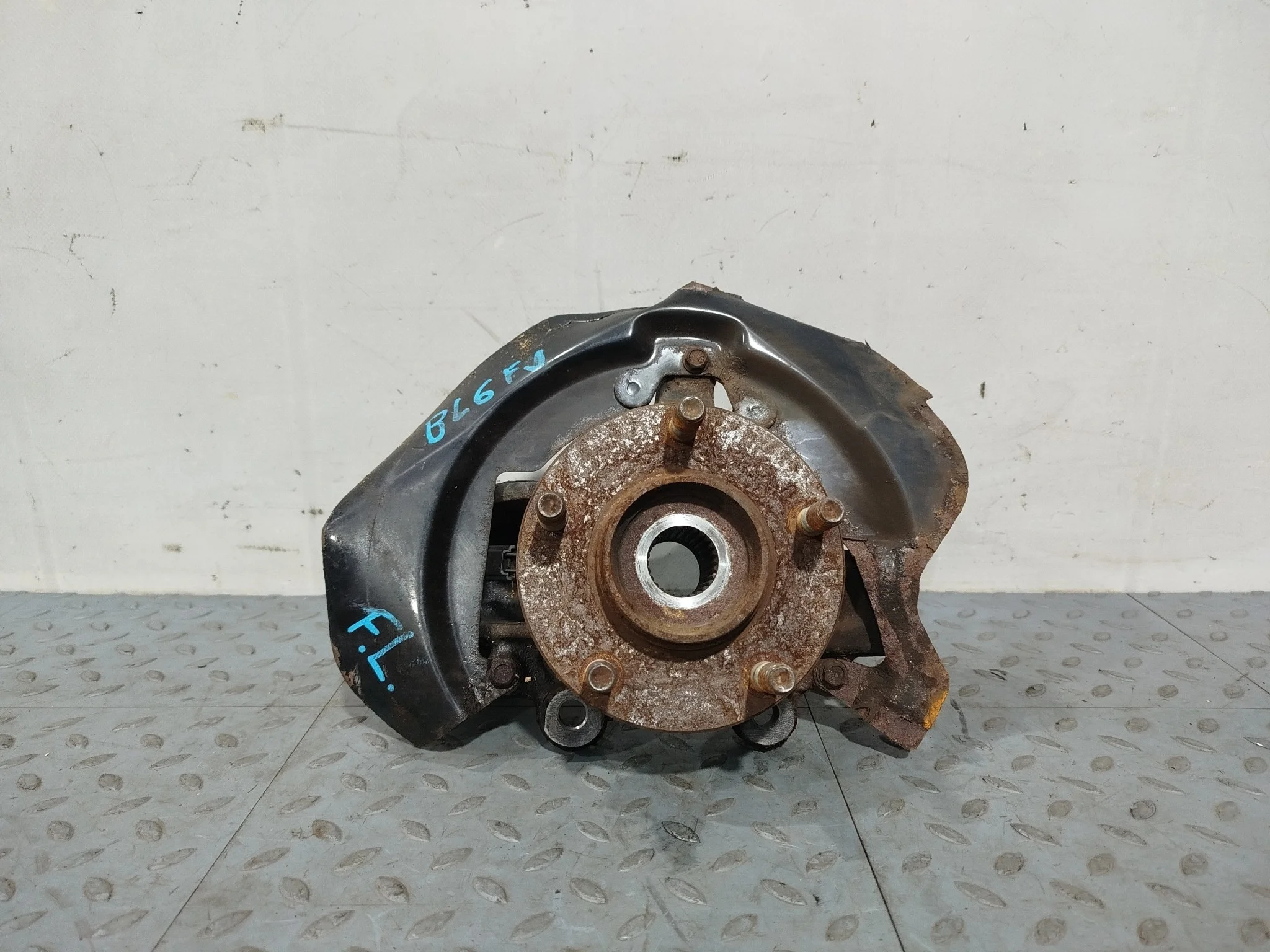 СТУПИЦА MAZDA ПЕРЕД ЛЕВО C23633060A