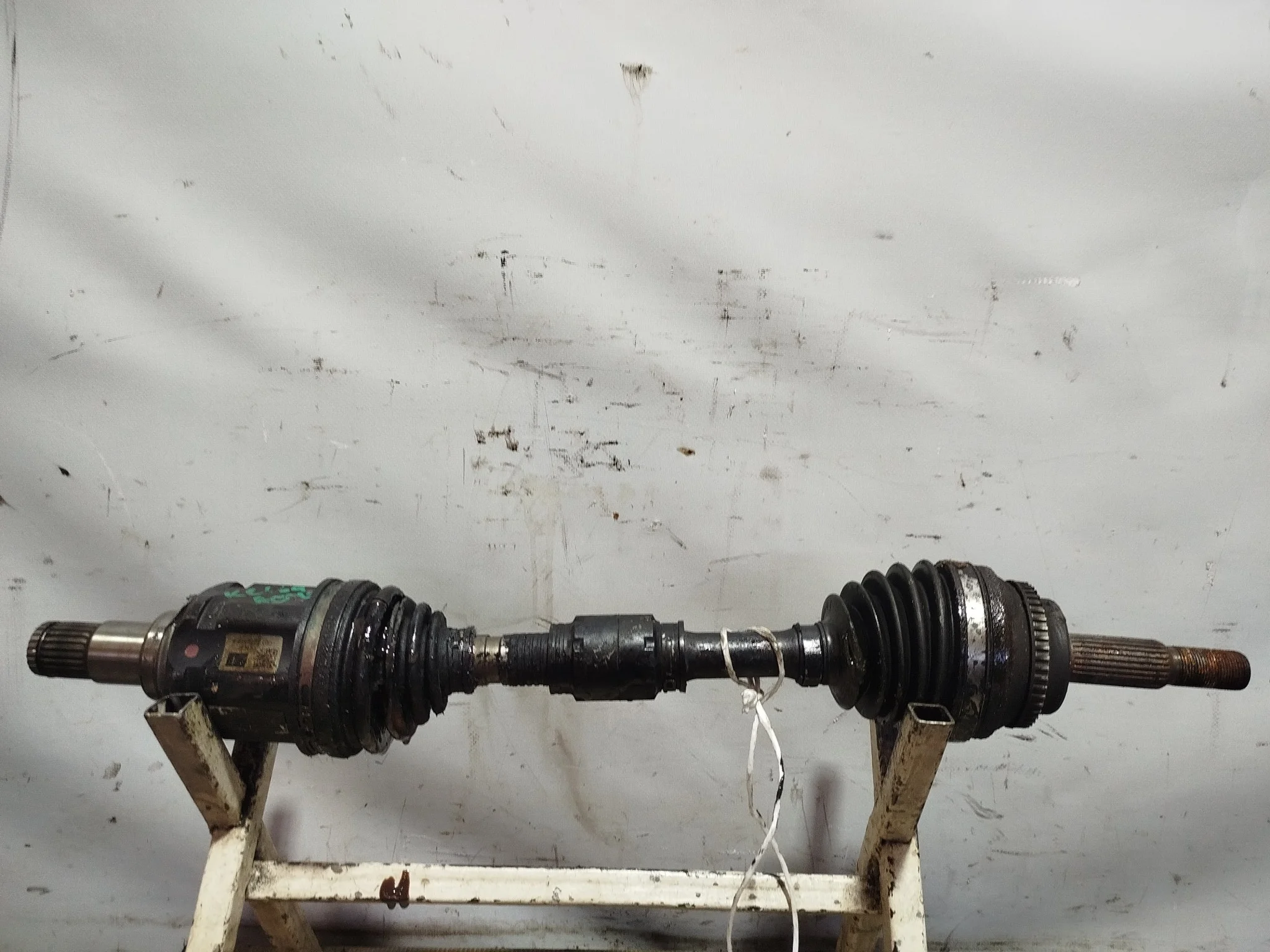 ПРИВОД TOYOTA SCION ПЕРЕД ЛЕВО 4342044040 KE669