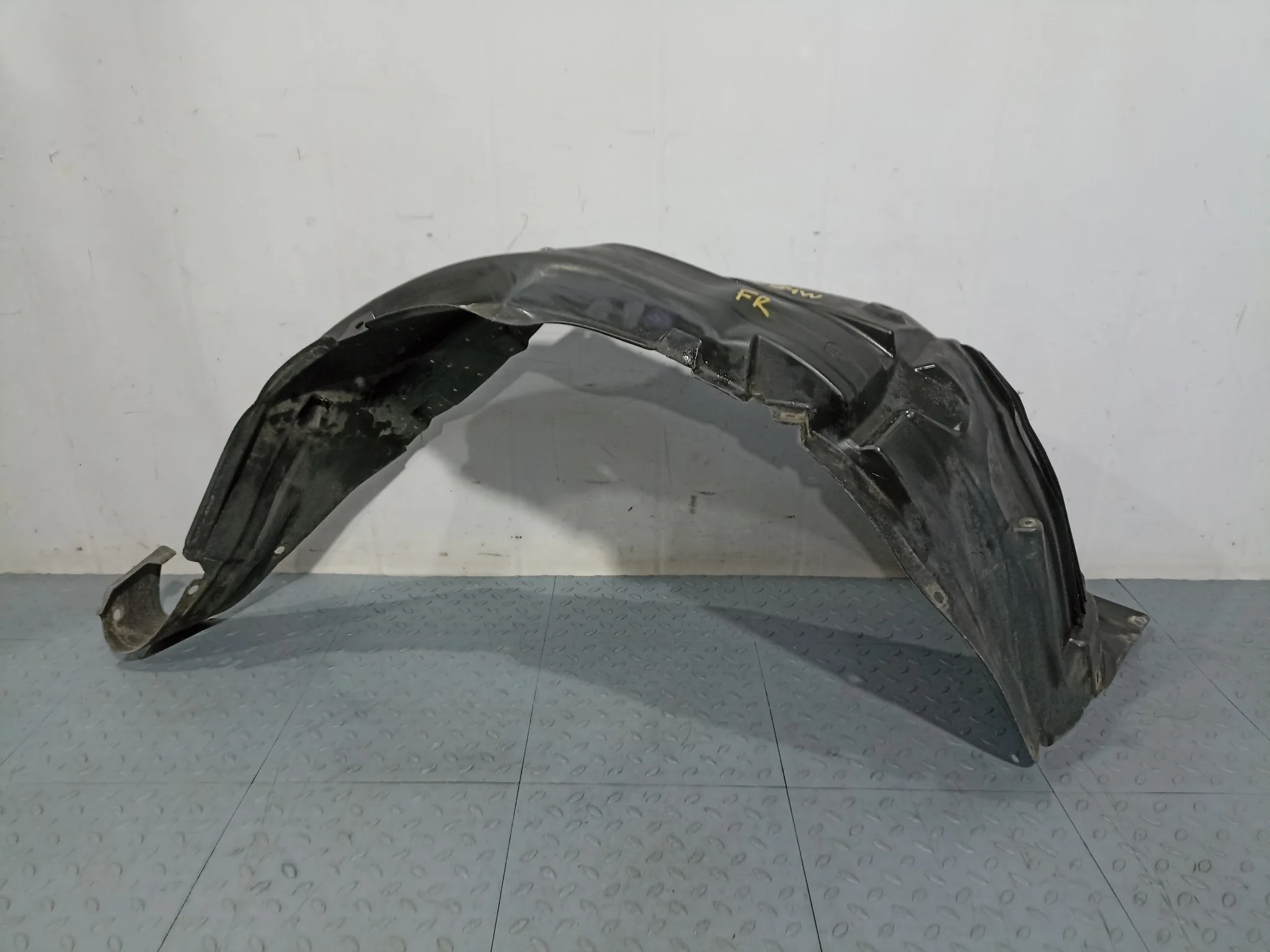 ПОДКРЫЛОК SUZUKI ПЕРЕД ПРАВО 7248165J00